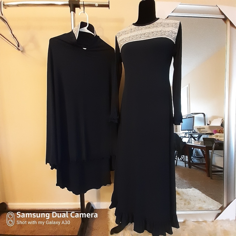 Dress including hijab(one set)